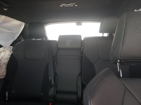 2024 Lexus RX 500h F Sport Performance z VIN 2T2BCMEAXRC010798, wystawiony jako Copart lot #46640015 z przebiegiem Nie podano mil oraz Szkoda całkowita • Salvage title. Historia ofert i sprzedaży dostępna na DreamBid. Obrazek 10.