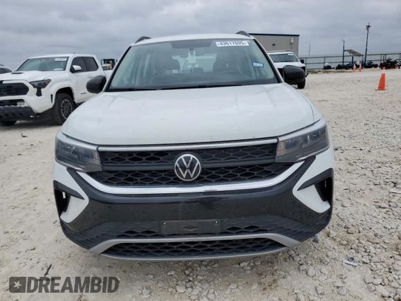 2022 Volkswagen Taos S z VIN 3VVCX7B28NM015108, wystawiony jako Copart lot #43617695 z przebiegiem 60 519 mil mil oraz Szkoda całkowita • Salvage title. Historia ofert i sprzedaży dostępna na DreamBid. Obrazek 5.