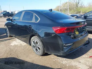 2020 Kia Forte LXS z VIN 3KPF24AD6LE147268, wystawiony jako IAAI lot #41972155 z przebiegiem 99 324 mil mil oraz . Historia ofert i sprzedaży dostępna na DreamBid. Obrazek 3.
