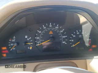 2001 Mercedes-Benz E-Class AWD with VIN WDBJH82J91X057063, listed as a Copart auction lot 70235274 with 174,846 mi miles and Salvage Title. Bid and sale history available at carsss.com. Image 9.