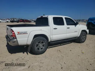 2014 Toyota Tacoma PreRunner with VIN 3TMJU4GN7EM159880, listed as a Copart auction lot 43932065 with 125,564 mi miles and Salvage Title. Bid and sale history available at carsss.com. Image 3.