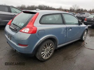 2012 Volvo C30 z VIN YV1672MK8C2277351, wystawiony jako Copart lot #82423314 z przebiegiem 217 198 mil mil oraz Szkoda całkowita • Salvage title. Historia ofert i sprzedaży dostępna na DreamBid. Obrazek 3.