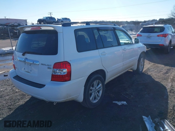 2006 Toyota Highlander Hybrid with VIN JTEEW21A960008237, listed as a IAAI auction lot 41411570 with 300,019 mi miles. Bid and sale history available at carsss.com. Image 4.