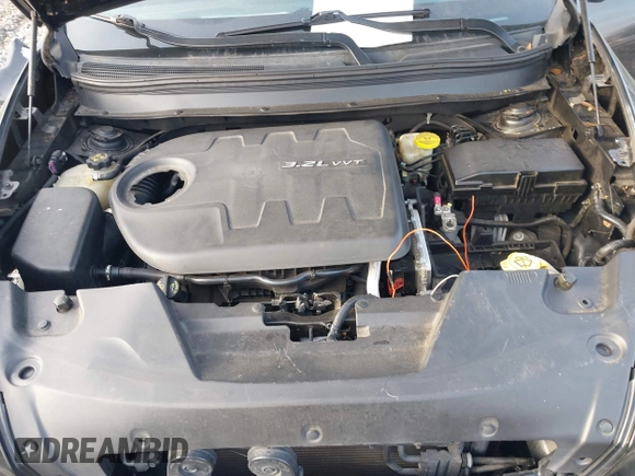 2014 Jeep Cherokee Latitude with VIN 1C4PJMCS7EW180565, listed as a IAAI auction lot 41770555 with 175,629 mi miles and . Bid and sale history available at DreamBid. Image 10.