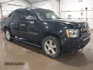 2008 Chevrolet Avalanche 2LT with VIN 3GNFK12398G243418, listed as a IAAI auction lot 41693703 with 162,411 mi miles and . Bid and sale history available at DreamBid. Image 1.