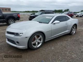 2015 Chevrolet Camaro LT z VIN 2G1FD1E35F9152807, wystawiony jako Copart lot #57915355 z przebiegiem 166 323 mil mil oraz Czysty tytuł • Clean title. Historia ofert i sprzedaży dostępna na DreamBid. Obrazek 1.