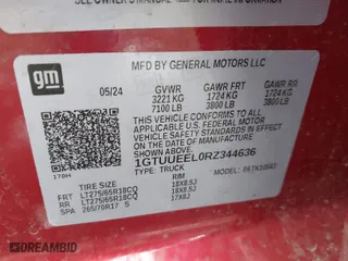 2024 GMC Sierra 1500 AT4 with VIN 1GTUUEEL0RZ344636, listed as a IAAI auction lot 41488640 with 1 mi miles. Bid and sale history available at carsss.com. Image 9.