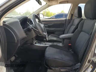 2020 Mitsubishi Outlander ES z VIN JA4AZ3A35LZ026088, wystawiony jako Copart lot #56233315 z przebiegiem 90 636 mil mil oraz Szkoda całkowita • Salvage title. Historia ofert i sprzedaży dostępna na DreamBid. Obrazek 7.