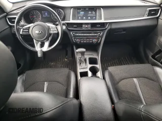 2019 Kia Optima LX z VIN 5XXGT4L37KG280102, wystawiony jako Copart lot #49186485 z przebiegiem 127 458 mil mil oraz Czysty tytuł • Clean title. Historia ofert i sprzedaży dostępna na DreamBid. Obrazek 8.