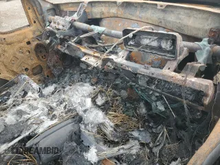 2003 Ford Excursion Limited z VIN 1FMNU43S43EB55541, wystawiony jako Copart lot #56325034 z przebiegiem Nie podano mil oraz Nie do naprawy. Historia ofert i sprzedaży dostępna na DreamBid. Obrazek 8.