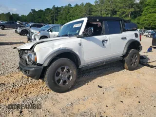 2022 Ford Bronco с VIN 1FMDE5BH6NLB87801, выставлен на аукционе Copart как лот 56976195 с пробегом 34 766 миль миль и Списание • Salvage title. История ставок и продаж доступна на DreamBid. Изображение 1.
