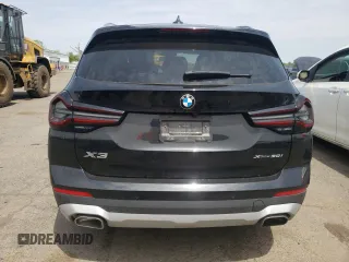 2024 BMW X3 xDrive30i z VIN WBX57DP01RN250350, wystawiony jako Copart lot #56559245 z przebiegiem 21 108 mil mil oraz Szkody całkowita. Historia ofert i sprzedaży dostępna na DreamBid. Obrazek 6.