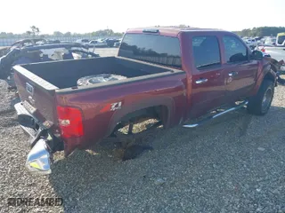 2008 Chevrolet Silverado 1500 LT w/1LT with VIN 2GCEK13J181246470, listed as a IAAI auction lot 40390209 with 195,631 mi miles. Bid and sale history available at carsss.com. Image 4.