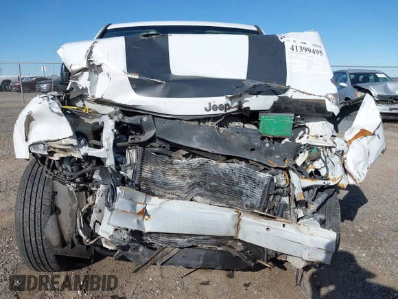 2017 Jeep Patriot 75th Anniversary with VIN 1C4NJRBBXHD170327, listed as a IAAI auction lot 41399495 with Not Provided miles and . Bid and sale history available at carsss.com. Image 6.