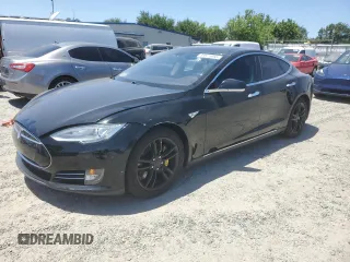 2013 Tesla Model S Performance с VIN 5YJSA1DP8DFP13075, выставлен на аукционе Copart как лот 59575955 с пробегом 106 169 миль миль и Чистый • Clean title. История ставок и продаж доступна на DreamBid. Изображение 1.