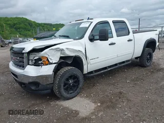 2013 GMC Sierra 2500HD SLE с VIN 1GT120CG8DF163084, выставлен на аукционе IAAI как лот 42265013 с пробегом 160 890 миль миль и . История ставок и продаж доступна на DreamBid. Изображение 18.