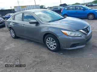 2017 Nissan Altima SR with VIN 1N4AL3AP0HN302756, listed as a IAAI auction lot 42300825 with 165,724 mi miles and . Bid and sale history available at DreamBid. Image 1.