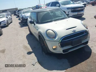 2015 MINI Hardtop S z VIN WMWXP7C50F2A34429, wystawiony jako IAAI lot #41992816 z przebiegiem 160 316 mil mil oraz . Historia ofert i sprzedaży dostępna na DreamBid. Obrazek 1.