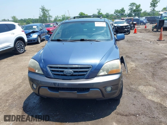 2007 Kia Sorento LX with VIN KNDJD736775665931, listed as a IAAI auction lot 42471301 with 119,870 mi miles and . Bid and sale history available at DreamBid. Image 12.