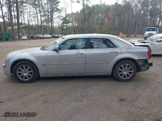 2007 Chrysler 300 C with VIN 2C3KA63H17H896796, listed as a IAAI auction lot 41929716 with 166,803 mi miles. Bid and sale history available at carsss.com. Image 14.