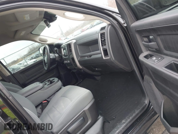 2018 Ram 2500 Tradesman z VIN 3C6UR5HJ9JG189592, wystawiony jako IAAI lot #41919085 z przebiegiem 57 154 mil mil oraz . Historia ofert i sprzedaży dostępna na DreamBid. Obrazek 5.
