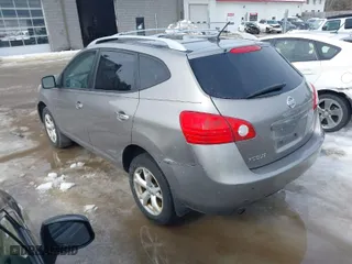 2010 Nissan Rogue S with VIN JN8AS5MT8AW015915, listed as a IAAI auction lot 41633469 with 182,093 mi miles. Bid and sale history available at carsss.com. Image 3.