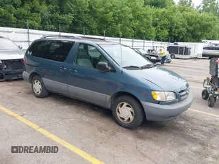 2000 Toyota Sienna LE z VIN 4T3ZF13CXYU266909, wystawiony jako IAAI lot #42550167 z przebiegiem 305 732 mil mil oraz . Historia ofert i sprzedaży dostępna na DreamBid. Obrazek 1.