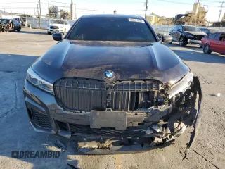 2021 BMW 7 Series 740i with VIN WBA7T2C01MCF72583, listed as a Copart auction lot 88601095 with 57,227 mi miles and Salvage title. Bid and sale history available at DreamBid. Image 5.