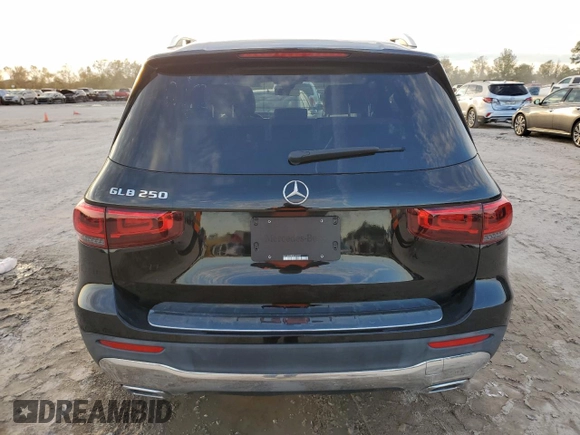 2023 Mercedes-Benz GLB 250 z VIN W1N4M4GB2PW293727, wystawiony jako Copart lot #83449074 z przebiegiem Nie podano mil oraz Nie do naprawy. Historia ofert i sprzedaży dostępna na DreamBid. Obrazek 6.