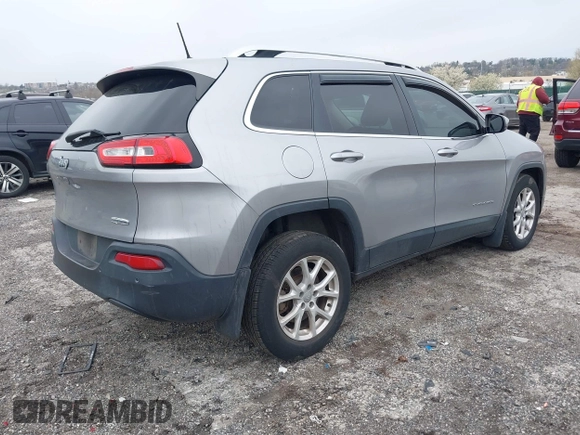 2016 Jeep Cherokee Latitude with VIN 1C4PJMCB4GW183037, listed as a IAAI auction lot 42003716 with 138,843 mi miles and . Bid and sale history available at DreamBid. Image 4.