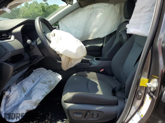 2023 Toyota RAV4 XLE with VIN 2T3P1RFV0PC331350, listed as a Copart auction lot 61234355 with 27,962 mi miles and Salvage title. Bid and sale history available at DreamBid. Image 7.