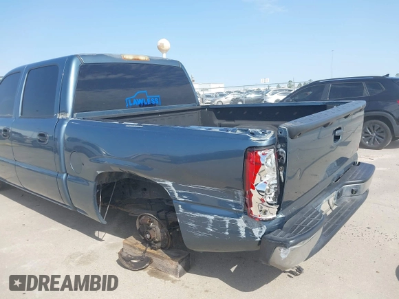 2006 Chevrolet Silverado 1500 LT1 with VIN 2GCEK13Z961322732, listed as a IAAI auction lot 41569252 with 306,896 mi miles. Bid and sale history available at carsss.com. Image 6.