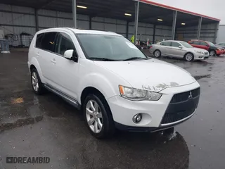 2010 Mitsubishi Outlander GT with VIN JA4JT5AXXAZ016007, listed as a IAAI auction lot 41595345 with 207,985 mi miles. Bid and sale history available at carsss.com. Image 1.