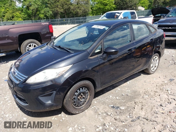 2012 Ford Fiesta SE z VIN 3FADP4BJ5CM195837, wystawiony jako Copart lot #57363165 z przebiegiem 108 003 mil mil oraz Szkoda całkowita • Salvage title. Historia ofert i sprzedaży dostępna na DreamBid. Obrazek 1.