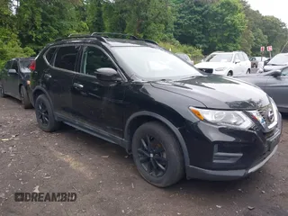 2017 Nissan Rogue SL z VIN 5N1AT2MV8HC824587, wystawiony jako IAAI lot #42517847 z przebiegiem 122 559 mil mil oraz . Historia ofert i sprzedaży dostępna na DreamBid. Obrazek 1.