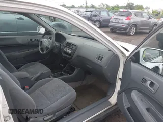 2000 Honda Civic EX z VIN 1HGEJ8241YL071110, wystawiony jako IAAI lot #42361696 z przebiegiem 322 543 mil mil oraz . Historia ofert i sprzedaży dostępna na DreamBid. Obrazek 5.