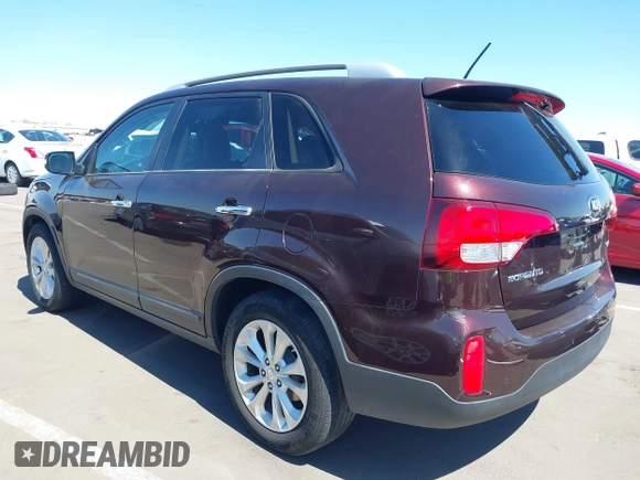 2015 Kia Sorento EX with VIN 5XYKU4A74FG642479, listed as a IAAI auction lot 41878375 with 119,877 mi miles. Bid and sale history available at carsss.com. Image 3.