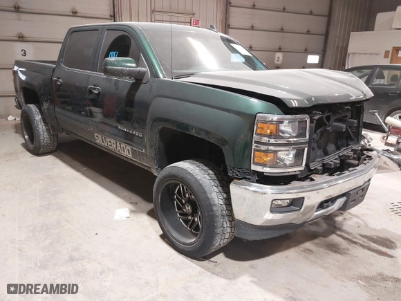2015 Chevrolet Silverado 1500 LT with VIN 3GCUKREC4FG147784, listed as a IAAI auction lot 41501887 with 135,086 mi miles. Bid and sale history available at carsss.com. Image 1.