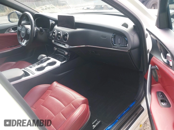 2022 Kia Stinger GT2 with VIN KNAE55LC9N6104613, listed as a IAAI auction lot 41707620 with 31,589 mi miles and . Bid and sale history available at DreamBid. Image 5.