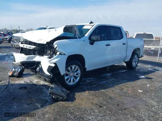 2020 Chevrolet Silverado 1500 Custom with VIN 1GCPYBEK9LZ192368, listed as a IAAI auction lot 41329058 with 135,365 mi miles. Bid and sale history available at carsss.com. Image 2.