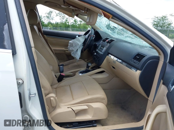 2007 Volkswagen Jetta Wolfsburg Edition with VIN 3VWEF71K77M167750, listed as a IAAI auction lot 42495903 with 136,247 mi miles and . Bid and sale history available at DreamBid. Image 5.
