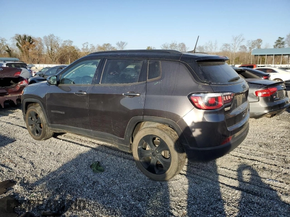 2020 Jeep Compass Altitude with VIN 3C4NJCBB9LT176748, listed as a Copart auction lot 50123145 with 87,018 mi miles and Clean Title. Bid and sale history available at carsss.com. Image 2.