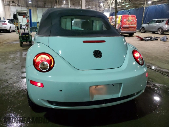 2010 Volkswagen Beetle with VIN 3VWRG3AL0AM004879, listed as a Copart auction lot 84697024 with 128,793 mi miles and Clean Title. Bid and sale history available at DreamBid. Image 6.