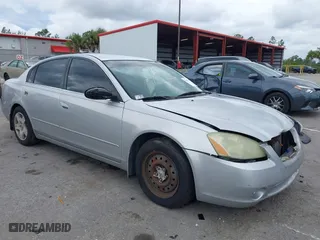 2004 Nissan Altima S with VIN 1N4AL11D04C130857, listed as a IAAI auction lot 41661519 with 147,518 mi miles. Bid and sale history available at carsss.com. Image 1.