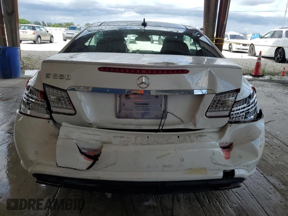 2013 Mercedes-Benz E 550 с VIN WDDKJ7DB2DF200445, выставлен на аукционе Copart как лот 77354114 с пробегом 108 992 миль миль и Списание • Salvage title. История ставок и продаж доступна на DreamBid. Изображение 6.