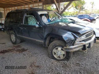 1993 Chevrolet Blazer z VIN 1GNEK18K8PJ350614, wystawiony jako Copart lot #84088954 z przebiegiem 247 946 mil mil oraz Szkoda całkowita • Salvage title. Historia ofert i sprzedaży dostępna na DreamBid. Obrazek 4.