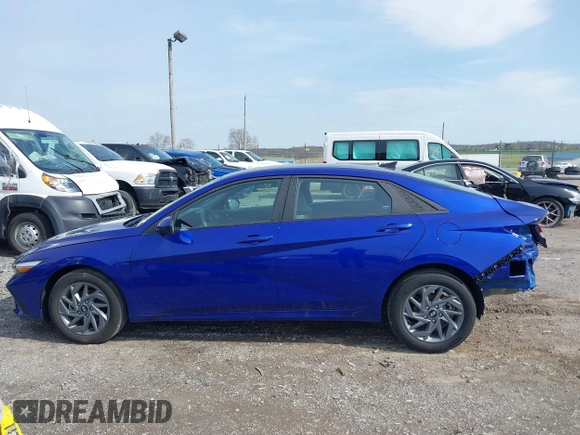 2024 Hyundai Elantra SEL with VIN KMHLM4DG2RU809713, listed as a IAAI auction lot 41998632 with 8,185 mi miles and . Bid and sale history available at DreamBid. Image 14.