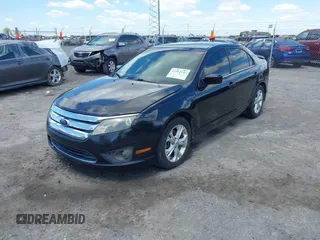 2012 Ford Fusion SE z VIN 3FAHP0HG8CR339020, wystawiony jako IAAI lot #41962046 z przebiegiem 136 072 mil mil oraz . Historia ofert i sprzedaży dostępna na DreamBid. Obrazek 2.