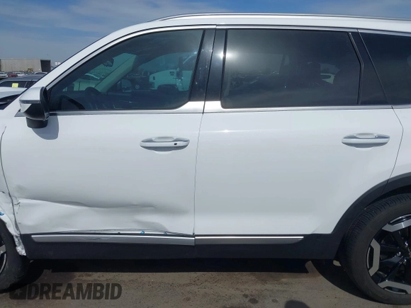 2025 Kia Telluride S with VIN 5XYP64GC2SG571197, listed as a IAAI auction lot 42255912 with 6,043 mi miles and . Bid and sale history available at DreamBid. Image 14.