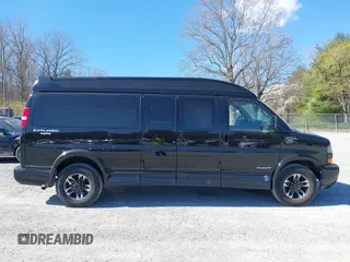 2018 GMC Savana Cargo Van with VIN 1GTW7BFG5J1160683, listed as a IAAI auction lot 41822345 with 81,359 mi miles. Bid and sale history available at carsss.com. Image 13.